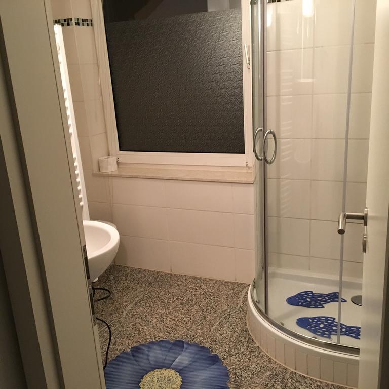 Gaestehaus Buonanotte Brémai repülőtér Szoba fotó