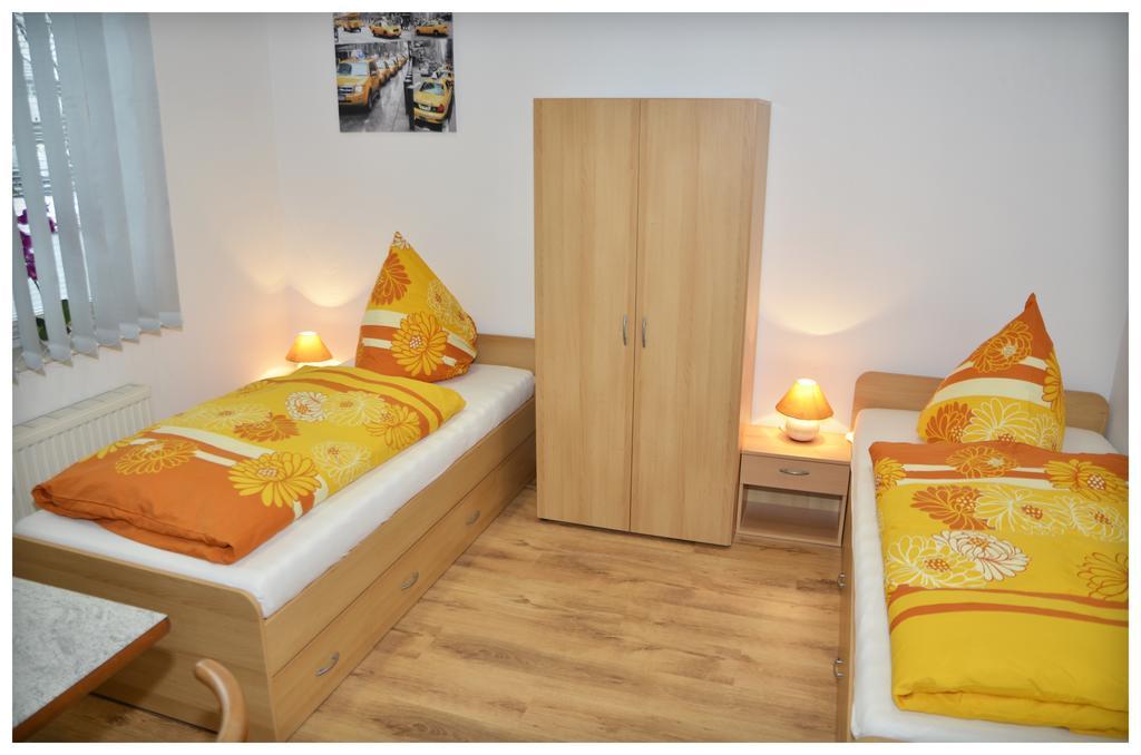 Gaestehaus Buonanotte Brémai repülőtér Szoba fotó