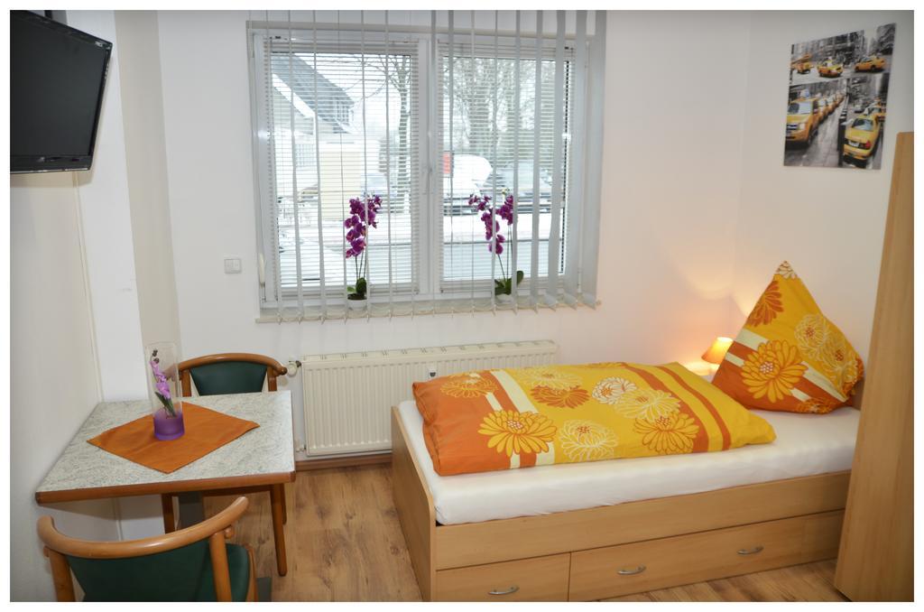 Gaestehaus Buonanotte Brémai repülőtér Szoba fotó