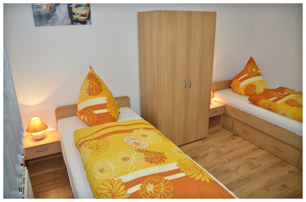 Gaestehaus Buonanotte Brémai repülőtér Szoba fotó
