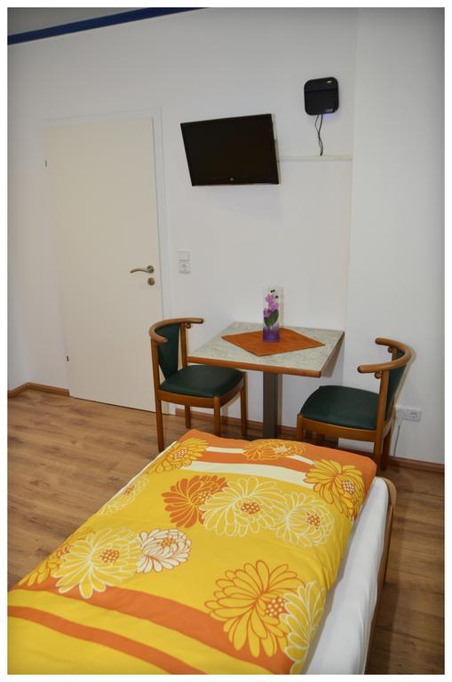 Gaestehaus Buonanotte Brémai repülőtér Szoba fotó